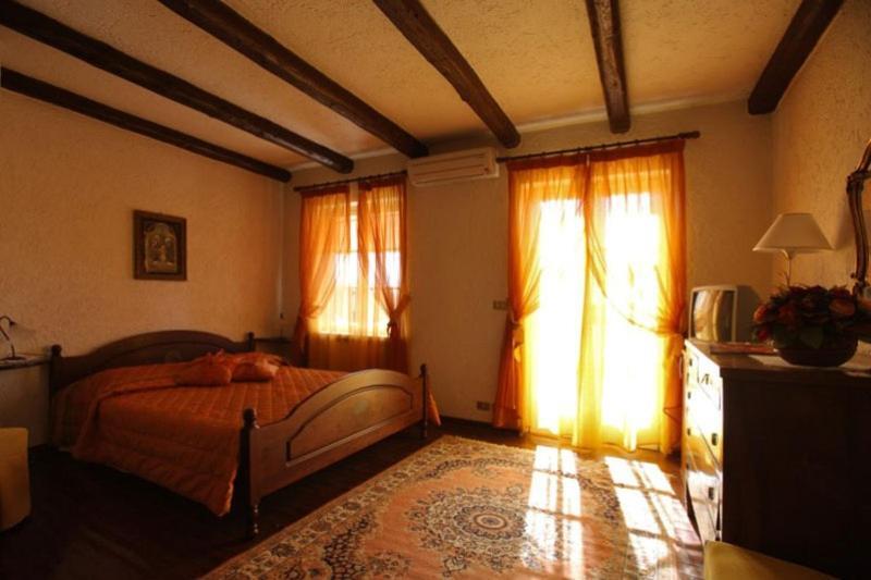 La Boatina Bed and Breakfast Cormòns Kamer foto